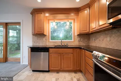 615 Georgetown Rd, Wallingford, PA 19086 photo 11