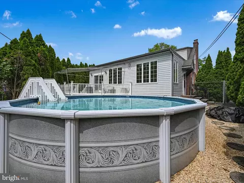Exterior - 485 Barker Rd, Springfield, PA 19064 photo 4 of 4