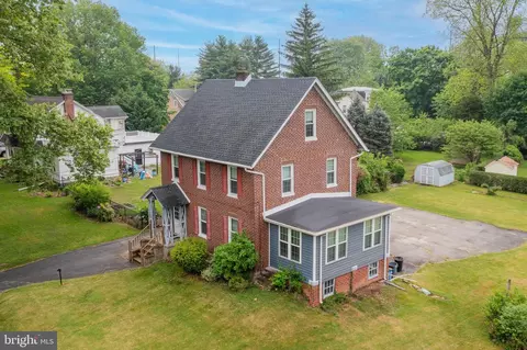 910 13th Ave, Prospect Park, PA 19076