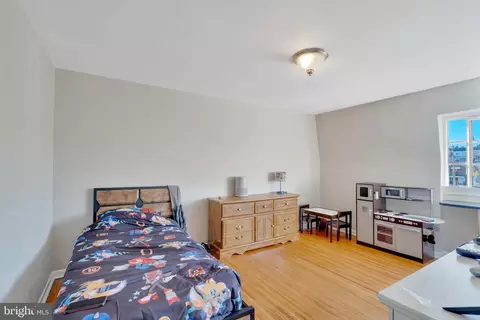Bedroom - 253 Richfield Rd, Upper Darby, PA 19082 photo 3 of 5