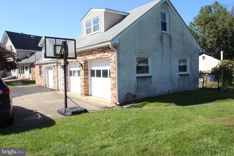 Exterior - 2245 Chichester Ave, Boothwyn, PA 19061 photo 3 of 4