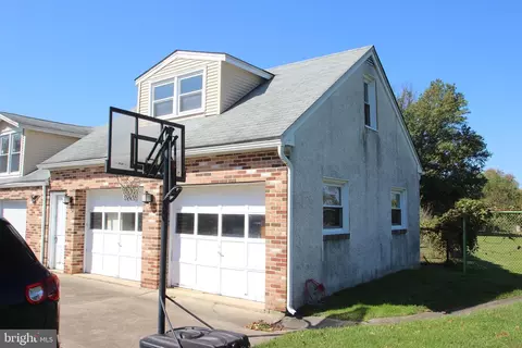 Exterior - 2245 Chichester Ave, Boothwyn, PA 19061 photo 4 of 4