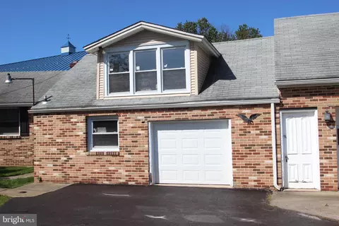 Exterior - 2245 Chichester Ave, Boothwyn, PA 19061 photo 2 of 4