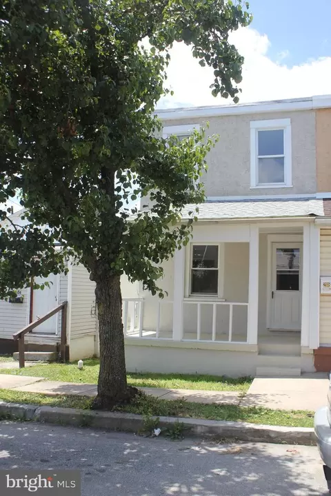 206 Wilcox St, Marcus Hook, PA 19061 photo 2