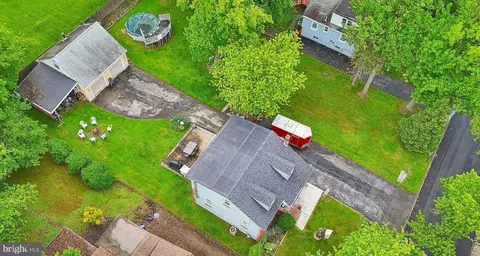 817 Lawnton Ter, Glenolden, PA 19036