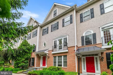 744 Moore Ave, Bryn Mawr, PA 19010