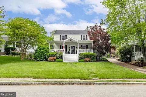 610 Lanmore Ave, Wayne, PA 19087