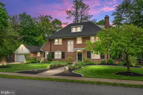 737 Rugby Rd, Bryn Mawr, PA 19010