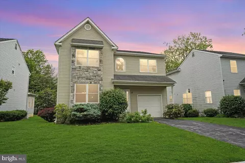 17 Broomall Ave, Broomall, PA 19008