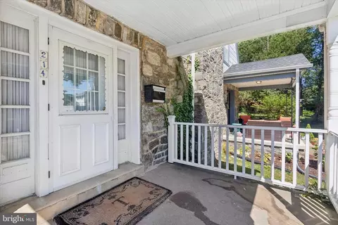 214 E Leamy Ave, Springfield, PA 19064 photo 2
