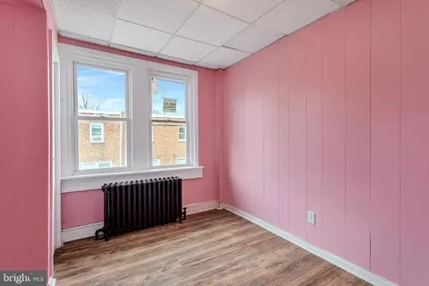 Bedroom - 68 Lamport Rd, Upper Darby, PA 19082 photo 3 of 9