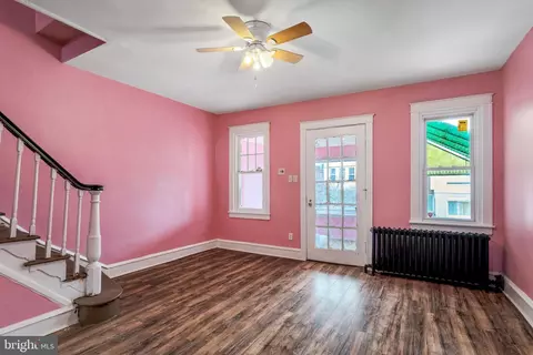 Living - 68 Lamport Rd, Upper Darby, PA 19082 photo 3 of 3