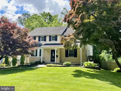 10 Furness Ln, Wallingford, PA 19086