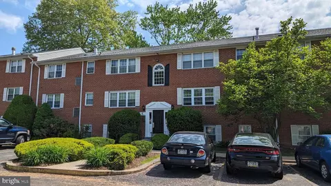 802 S Avenue Ave #C7, Secane, PA 19018