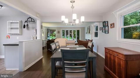 Dining - 302 Scott Ln, Wallingford, PA 19086 photo 2 of 2