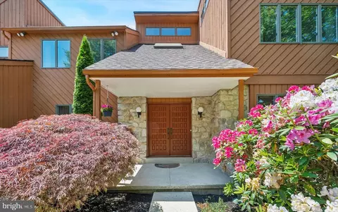 815 Northwinds Dr, Bryn Mawr, PA 19010