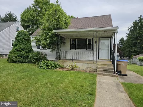 311 4th Ave, Newtown Square, PA 19073