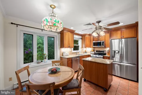 381 Grange Rd # A, Wayne, PA 19087 photo 17