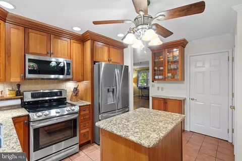 381 Grange Rd # A, Wayne, PA 19087 photo 16