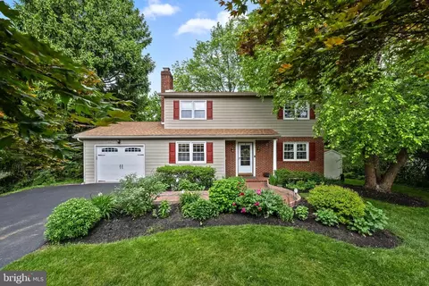 381 Grange Rd # A, Wayne, PA 19087
