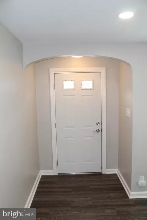Entry Way - 343 Hampden Rd, Upper Darby, PA 19082 photo 1 of 5