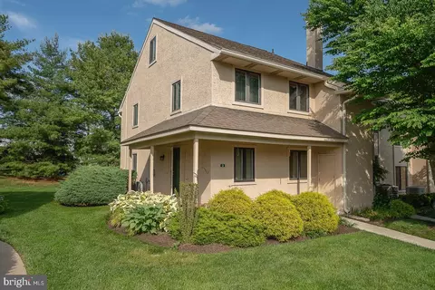 731 Wynnewood Rd #13, Ardmore, PA 19003