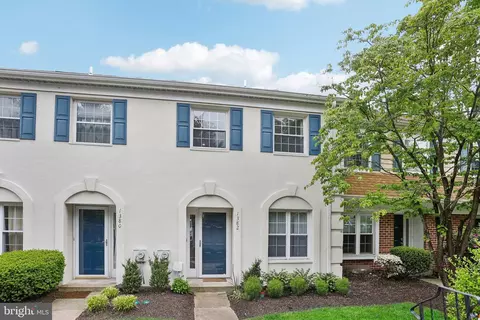 1382 Putnam Blvd #3, Wallingford, PA 19086