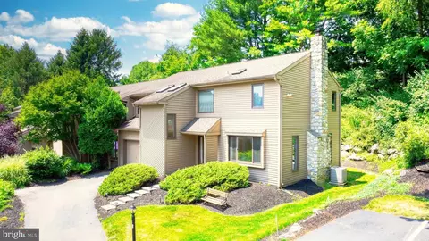 51 Sawgrass Ln, Newtown Square, PA 19073