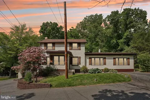 106 Woodcrest Ave, Aston, PA 19014