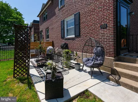 958 Bryan St, Drexel Hill, PA 19026