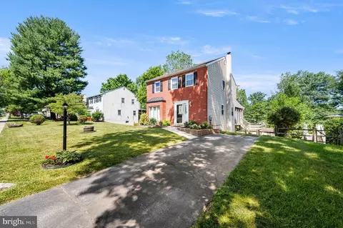 Exterior - 2422 E Colonial Dr, Boothwyn, PA 19061 photo 2 of 9