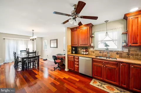 Entry Way - 2422 E Colonial Dr, Boothwyn, PA 19061 photo 1 of 1