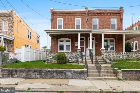 2820 W 10th St, Chester, PA 19013