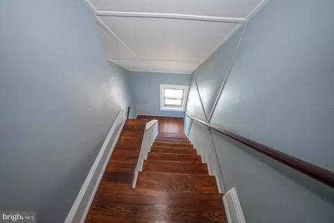 Entry Way - 7773 Wayne Ave, Upper Darby, PA 19082 photo 13 of 18