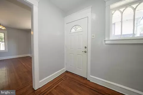 Entry Way - 7773 Wayne Ave, Upper Darby, PA 19082 photo 1 of 18