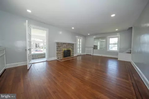 Living - 7773 Wayne Ave, Upper Darby, PA 19082 photo 1 of 10