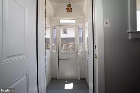 Entry Way - 7773 Wayne Ave, Upper Darby, PA 19082 photo 18 of 18