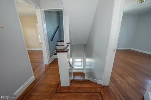 Entry Way - 7773 Wayne Ave, Upper Darby, PA 19082 photo 11 of 18
