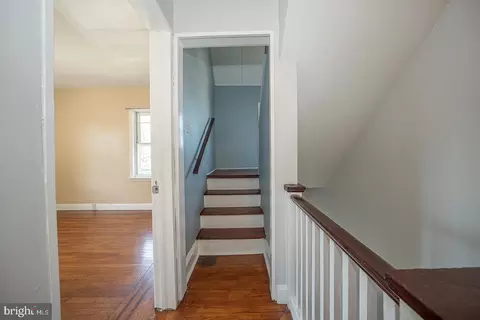 Entry Way - 7773 Wayne Ave, Upper Darby, PA 19082 photo 12 of 18