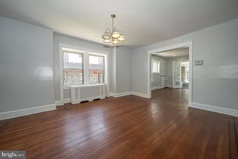 Living - 7773 Wayne Ave, Upper Darby, PA 19082 photo 9 of 10