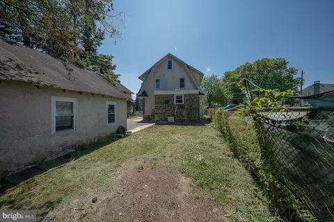 Exterior - 7773 Wayne Ave, Upper Darby, PA 19082 photo 4 of 8