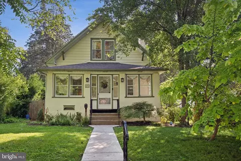 25 Ridley Ave, Aldan, PA 19018