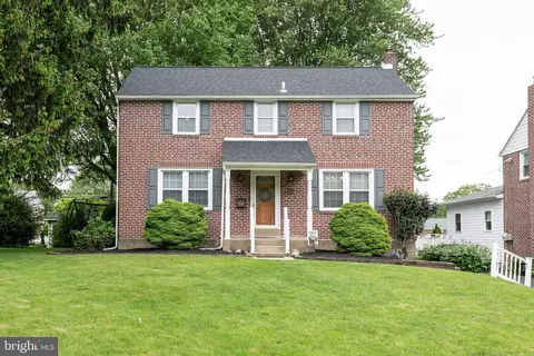 248 Colonial Park Dr, Springfield, PA 19064