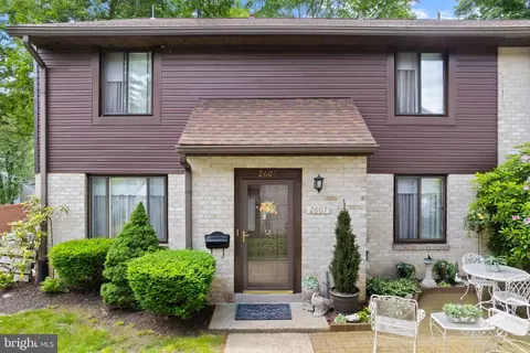 2607 Red Oak Cir, Springfield, PA 19064
