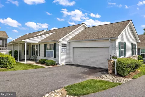 312 Fox Terrier Ct, Glen Mills, PA 19342
