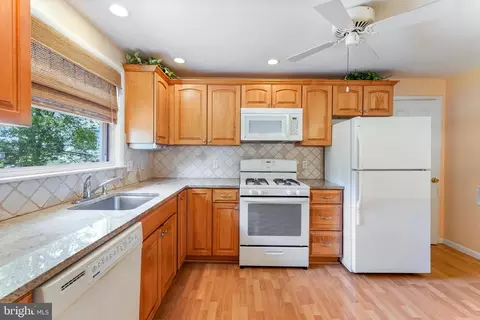 111 Longview Dr, Springfield, PA 19064 photo 9