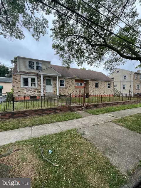 115 Carre Ave, Essington, PA 19029