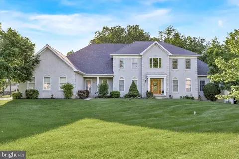 1 Rose Tree Dr, Glen Mills, PA 19342