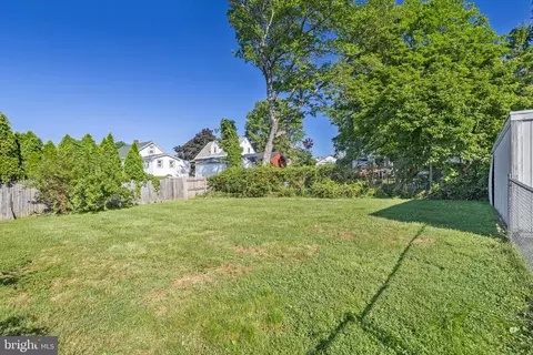 Exterior - 1024 Langley St, Trainer, PA 19061 photo 4 of 5