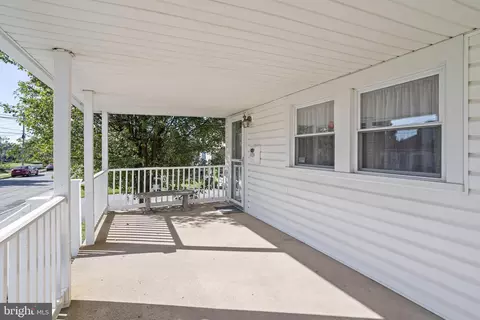 Exterior - 1024 Langley St, Trainer, PA 19061 photo 2 of 5